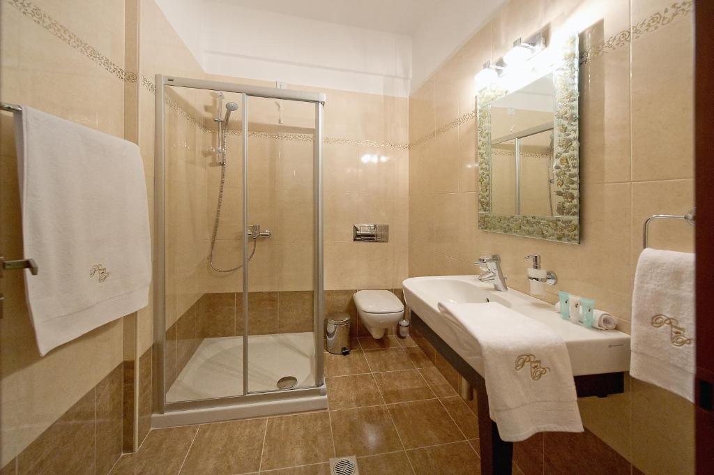 Deluxe Room with Sea View